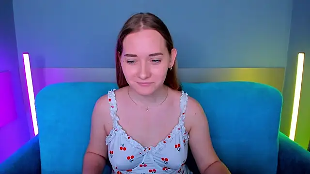 Snapshot of AlinaVice chatting on 02/05/25, 04:37 AlinaVice online show from 02/05/25, 04:37