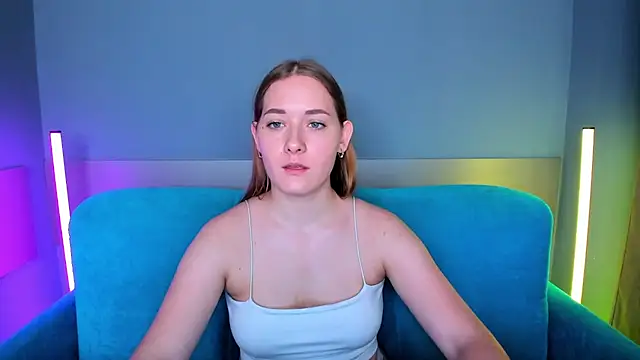 Snapshot of AlinaVice chatting on 02/11/25, 04:33 AlinaVice online show from 02/11/25, 04:33