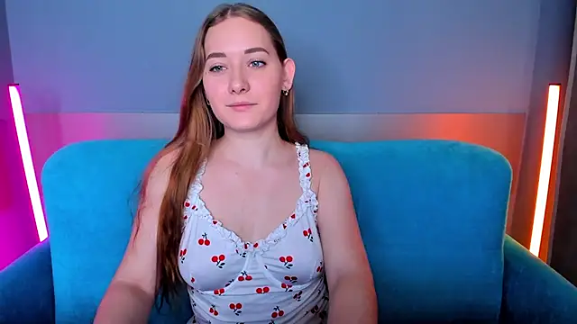 Snapshot of AlinaVice chatting on 02/18/25, 01:54 AlinaVice online show from 02/18/25, 01:54