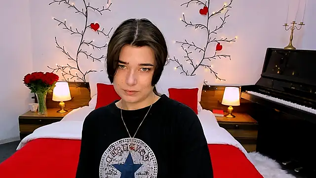  Sun Shy  online show from 09/18/25, 09:11