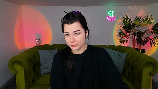  Sun Shy  online show from 10/27/25, 06:28