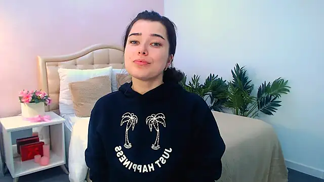  Sun Shy  online show from 11/13/25, 01:10