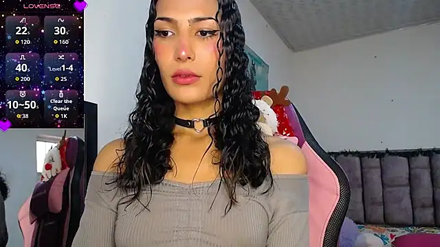 Lanna hott  online show from 11/30/25, 07:51