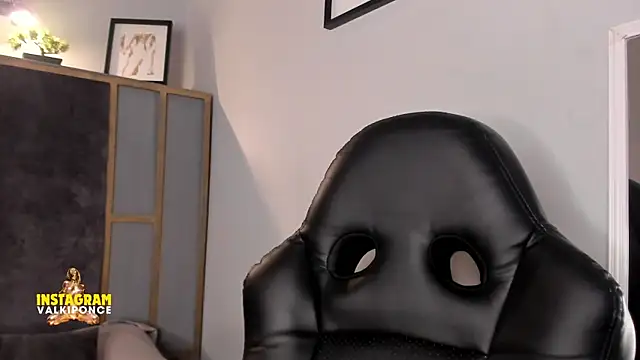 Valkiria ponce online show from 02/20/25, 05:07