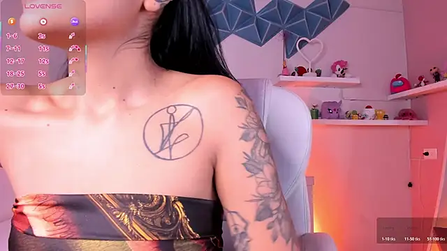 Valkiria ponce online show from 06/11/26, 04:32