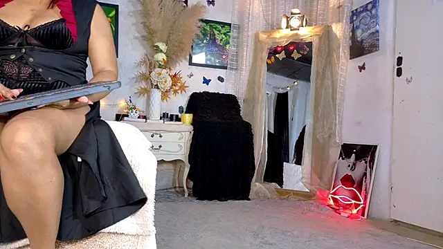 Snapshot of Kyara_Queen chatting on 06/25/26, 06:34 Kyara Queen online show from 06/25/26, 06:34
