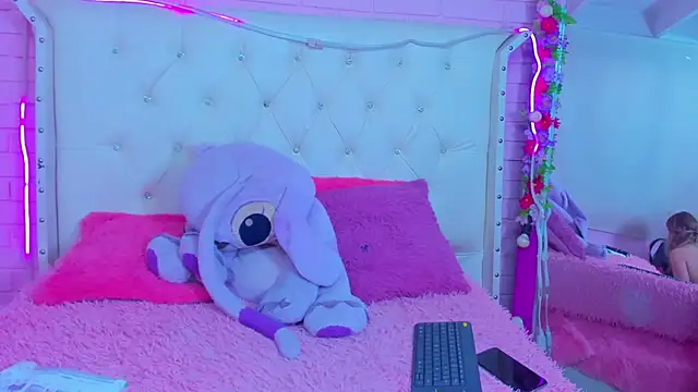 Melissa walker  online show from 03/06/25, 06:37