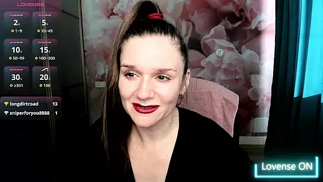 AriaGray online show from 11/02/25, 09:00