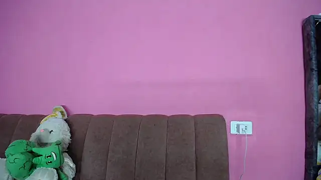 Snapshot of FerneyManti chatting on 09/23/25, 12:57 FerneyManti online show from 09/23/25, 12:57