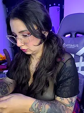 Snapshot of Aria_Bennett21 chatting on 05/07/26, 02:28 Aria Bennett21 online show from 05/07/26, 02:28