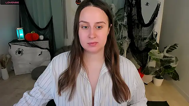 Snapshot of Lattea chatting on 10/24/25, 11:06 Lattea online show from 10/24/25, 11:06