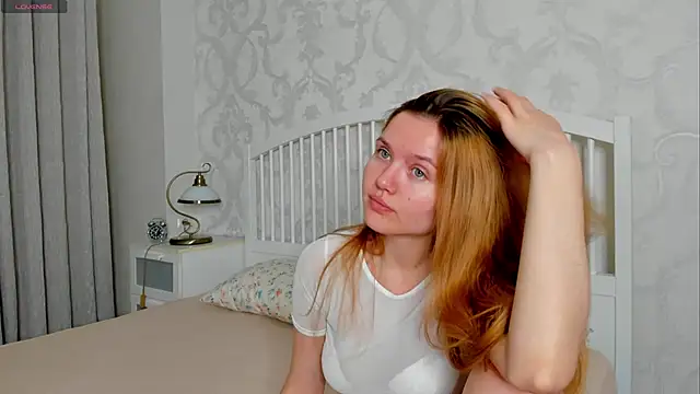 Eva  Lewis online show from 06/05/26, 06:52
