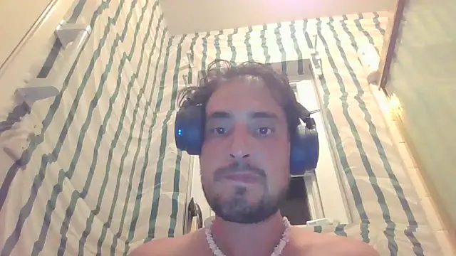 Snapshot of Raulito369 chatting on 09/11/25, 10:48 Raulito369 online show from 09/11/25, 10:48