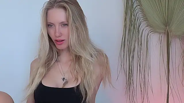 Snapshot of my_lina chatting on 11/27/25, 08:49 my lina online show from 11/27/25, 08:49