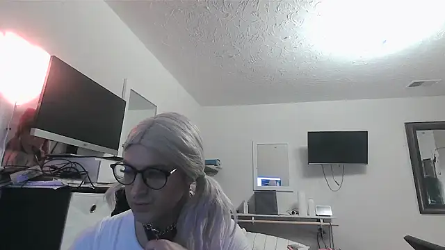 sissytrapdolly24 online show from 05/01/26, 03:05