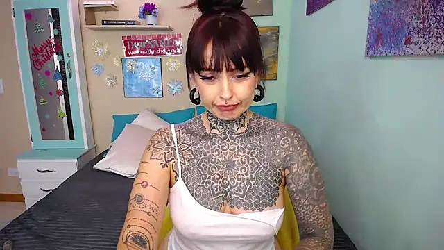 LolaRouse online show from 12/10/24, 09:11