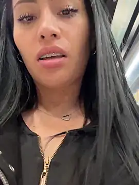 Snapshot of Sara_luna_ chatting on 03/20/25, 11:02 Sara luna online show from 03/20/25, 11:02