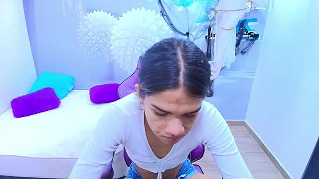 DEMI LEED online show from 10/31/25, 12:28