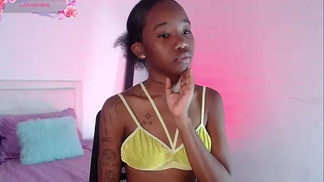 Snapshot of Rihana_hot01 chatting on 01/10/25, 01:41 Rihana hot01 online show from 01/10/25, 01:41