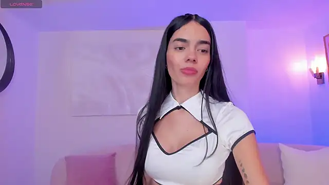 Snapshot of LucianaMillerX chatting on 01/04/25, 10:34 LucianaMillerX online show from 01/04/25, 10:34