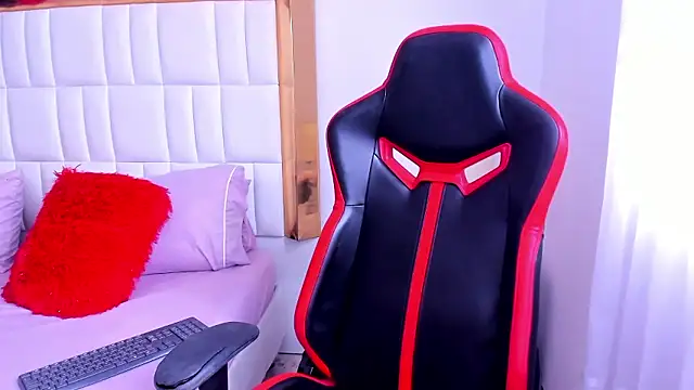 MadelineJackson online show from 01/10/26, 09:52