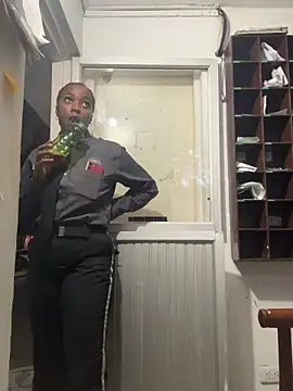 CiaraEbony online show from 04/21/26, 02:04