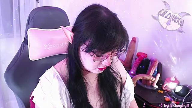 LiloMoon69 online show from 05/18/26, 04:07