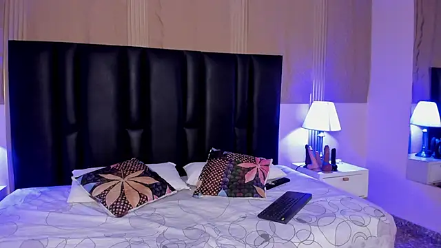 Milf meli online show from 12/15/25, 03:11