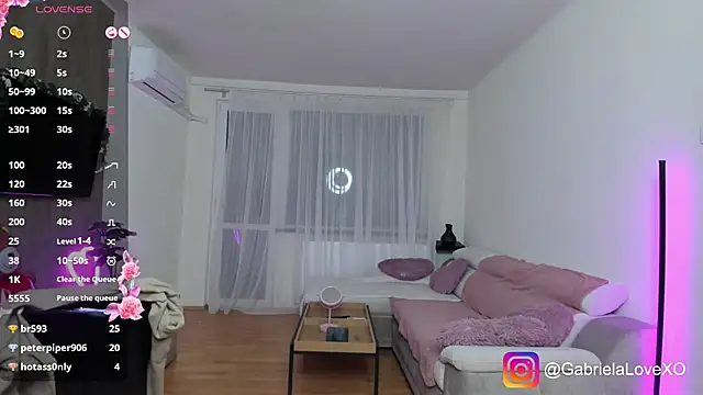 Snapshot of GabrielaLove_ chatting on 02/19/25, 11:57 GabrielaLove online show from 02/19/25, 11:57