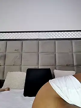 OliviaBurning online show from 02/21/25, 01:44