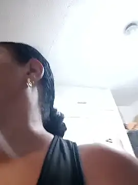 OliviaBurning online show from 11/06/25, 07:37