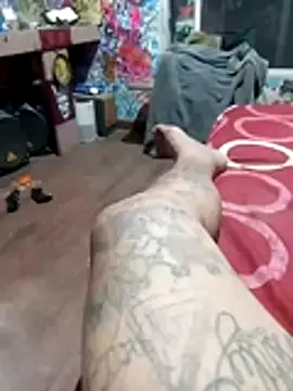 Hucharlyboym online show from 04/15/26, 11:17