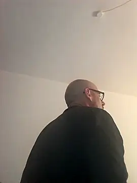 Snapshot of DonKazik chatting on 10/12/25, 09:36 DonKazik online show from 10/12/25, 09:36