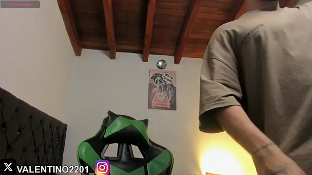 Valentino Xander online show from 11/10/25, 12:09