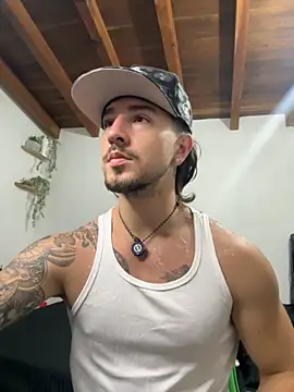 Valentino Xander online show from 11/22/25, 11:59