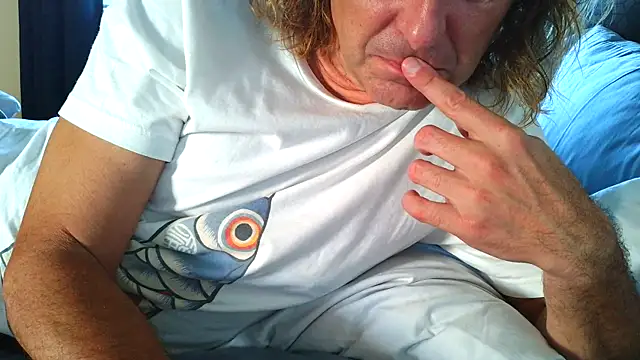 costanza7070 online show from 10/24/25, 12:41