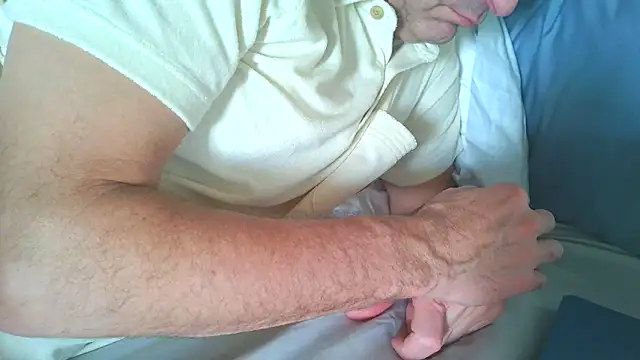 costanza7070 online show from 01/07/26, 12:02