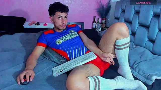 Piggy Eddy online show from 03/04/25, 02:06