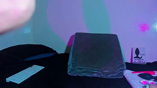 Piggy Eddy online show from 03/31/26, 05:19