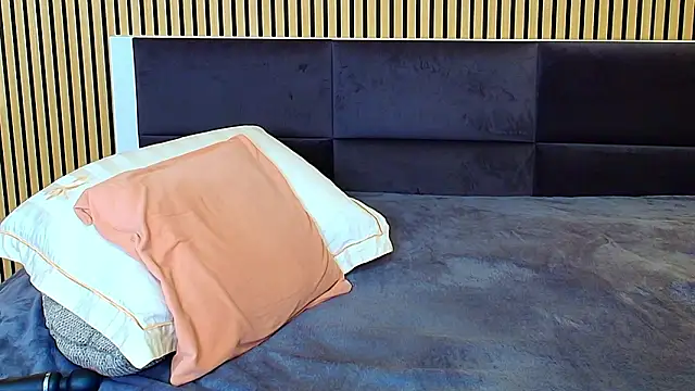 SweetTaya33 online show from 02/03/26, 06:22