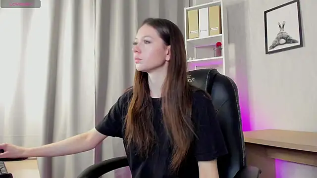 Nicole Charm online show from 03/06/25, 11:09