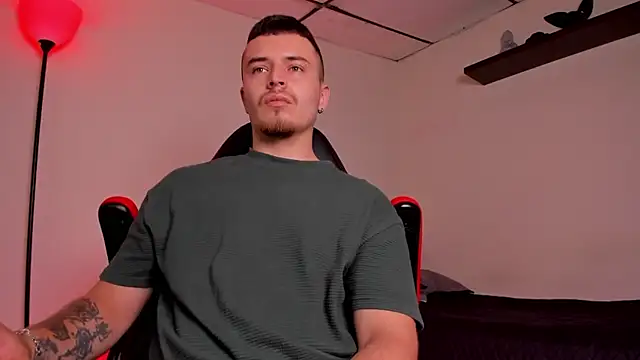 james connor2 online show from 10/30/25, 07:36