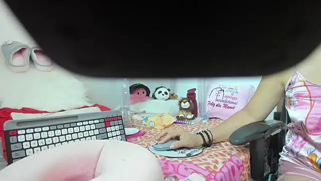GatitaSexy Hotwet4u online show from 02/14/25, 03:58