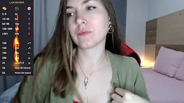 Snapshot of Naughty_Annn chatting on 05/20/26, 04:18 Naughty Annn online show from 05/20/26, 04:18