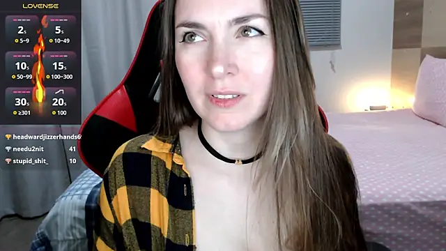 Snapshot of Naughty_Annn chatting on 06/04/26, 01:33 Naughty Annn online show from 06/04/26, 01:33