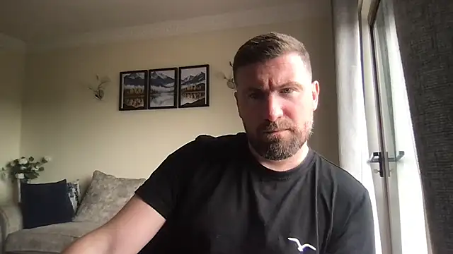 Snapshot of MarriedManBigCock chatting on 04/08/26, 01:00 MarriedManBigCock online show from 04/08/26, 01:00