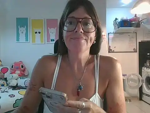 Snapshot of Calentandote chatting on 02/05/26, 10:09 Calentandote online show from 02/05/26, 10:09