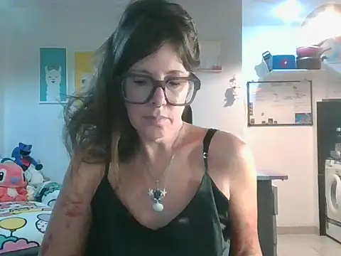 Snapshot of Calentandote chatting on 04/13/26, 08:42 Calentandote online show from 04/13/26, 08:42
