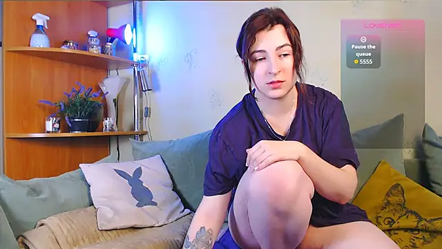 Caroline1995 online show from 12/04/25, 07:17