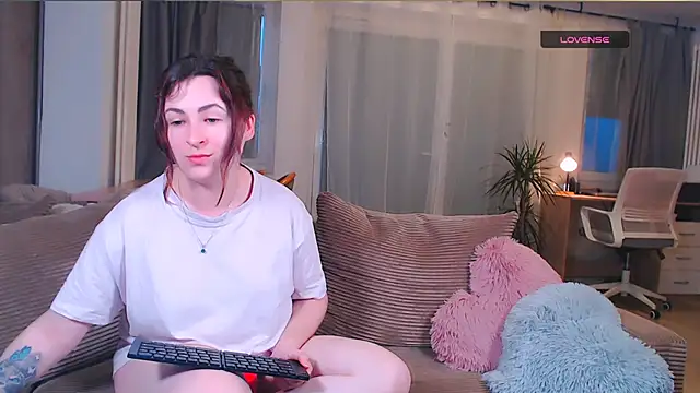 Caroline1995 online show from 03/19/26, 05:28